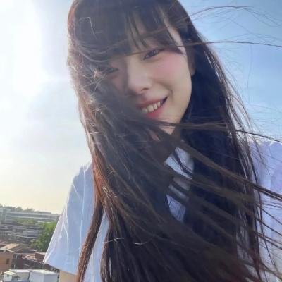 《美丽小魔头》海报